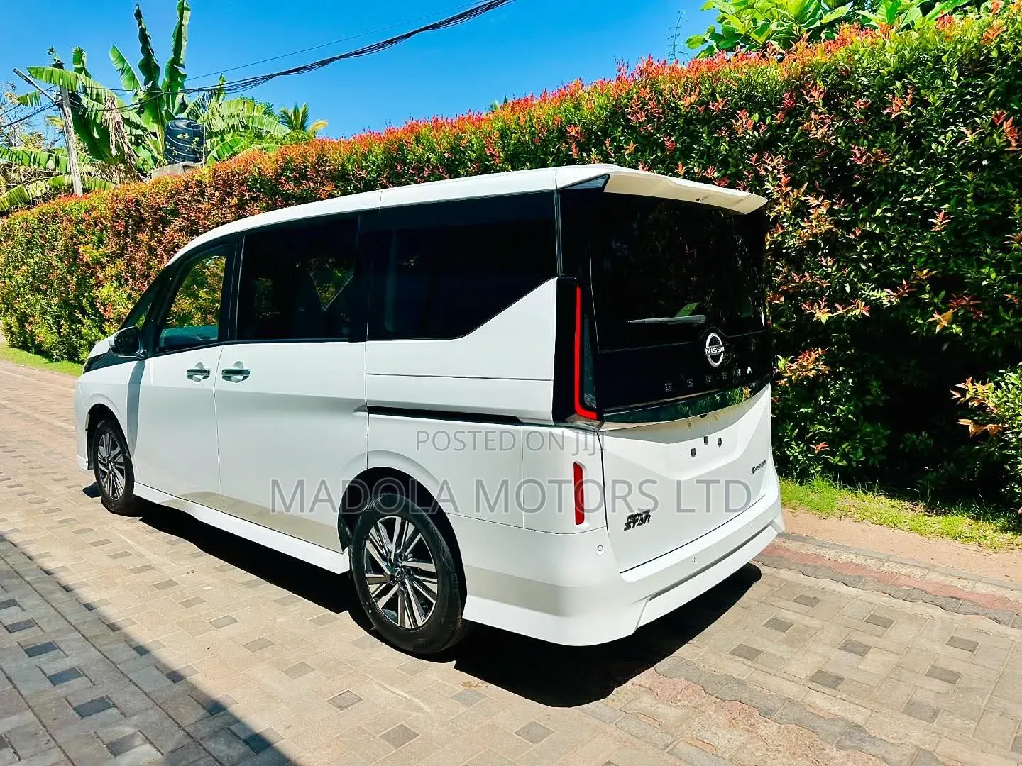 Nissan Serena 2019 White