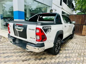Toyota Hilux Revo Double Cab Deisel 2.8 RWD 2022 White