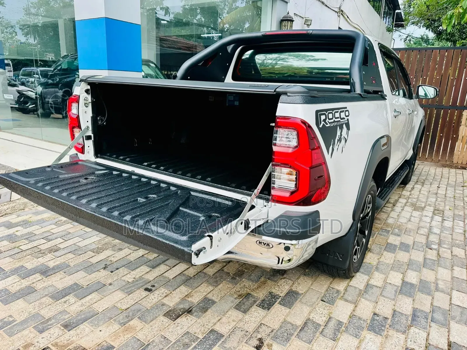 Toyota Hilux Revo Double Cab Deisel 2.8 RWD 2022 White