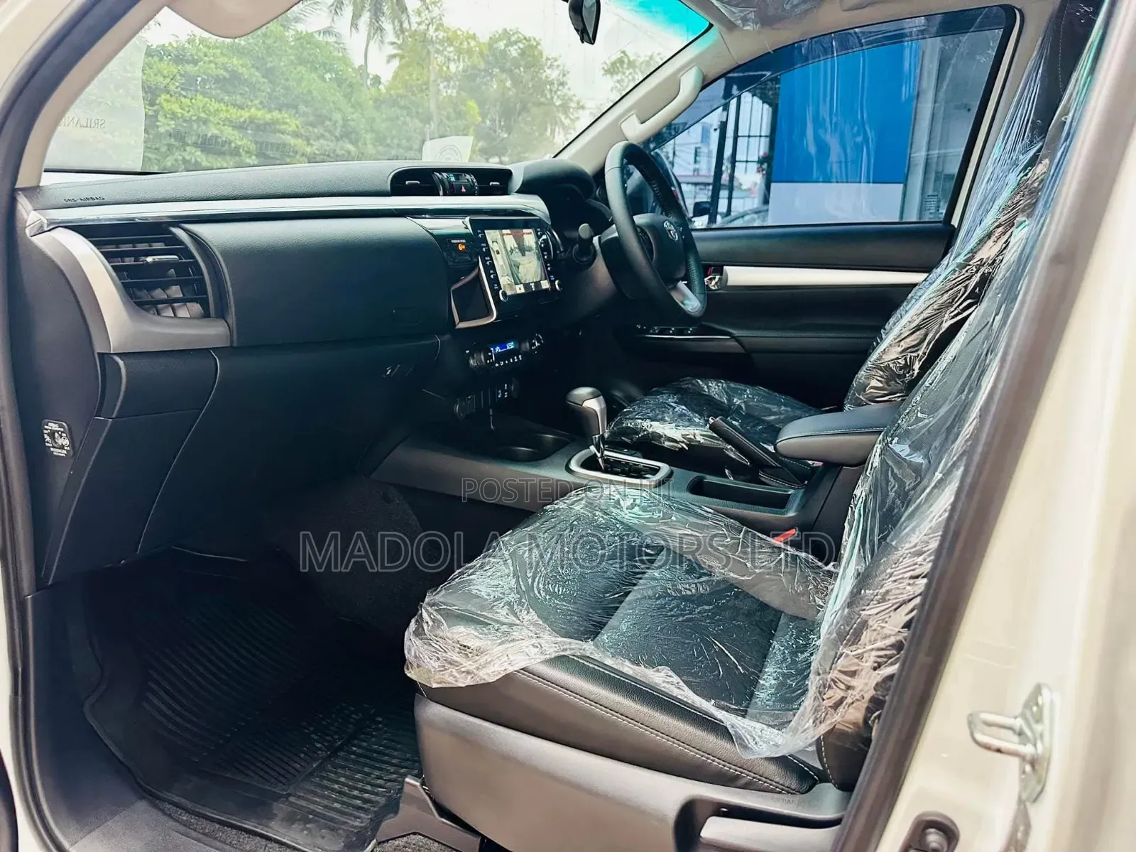 Toyota Hilux Revo Double Cab Deisel 2.8 RWD 2022 White
