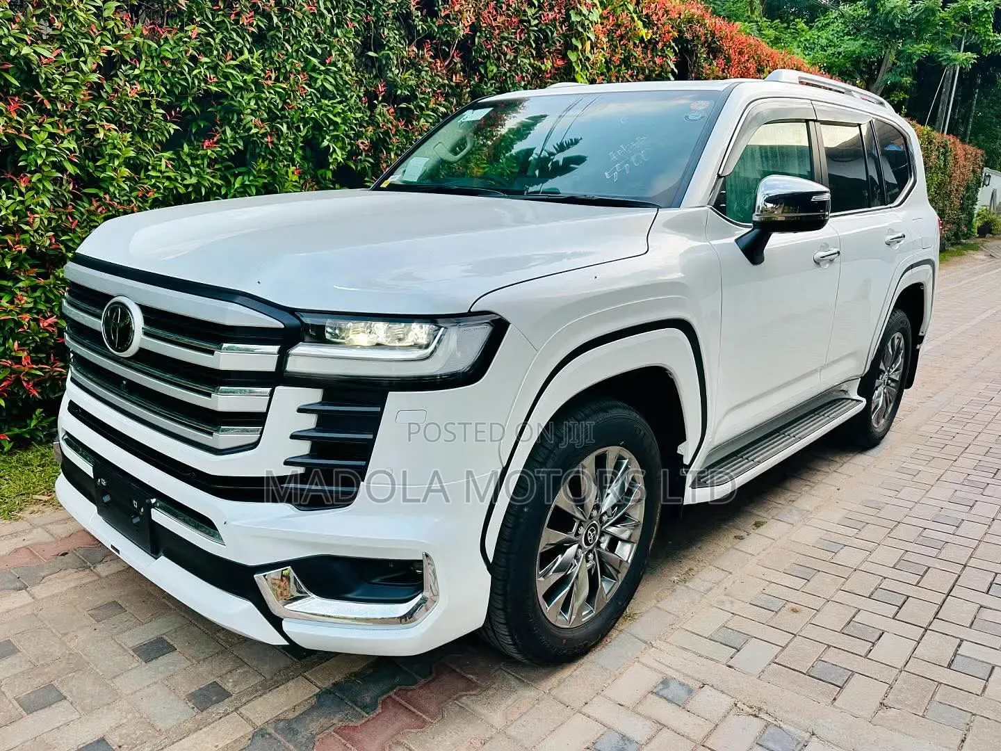 Toyota Land Cruiser 3.3 Diesel 4WD 2021 White