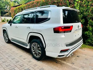 Toyota Land Cruiser 3.3 Diesel 4WD 2021 White