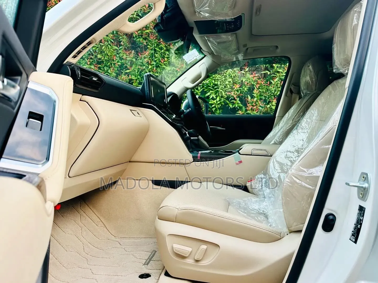 Toyota Land Cruiser 3.3 Diesel 4WD 2021 White