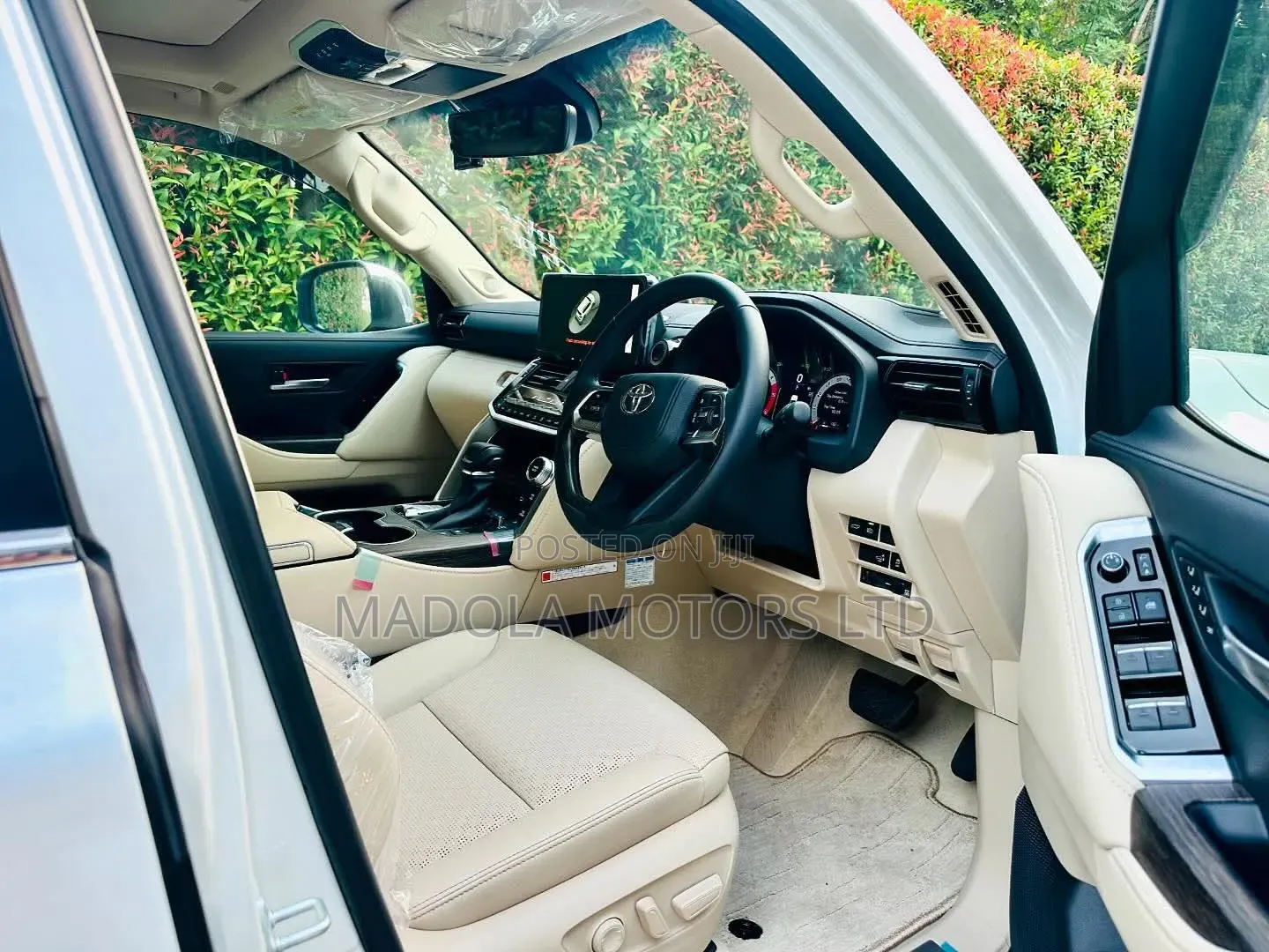 Toyota Land Cruiser 3.3 Diesel 4WD 2021 White