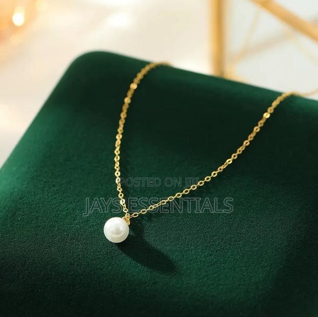 Must Have Gold Necklaces - thumbnail 2