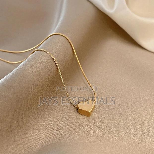 Must Have Gold Necklaces - thumbnail 3