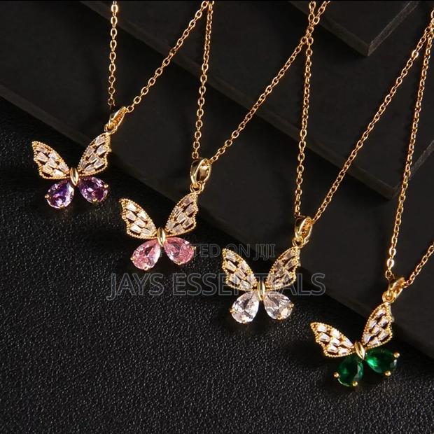 Must Have Gold Necklaces - thumbnail 4