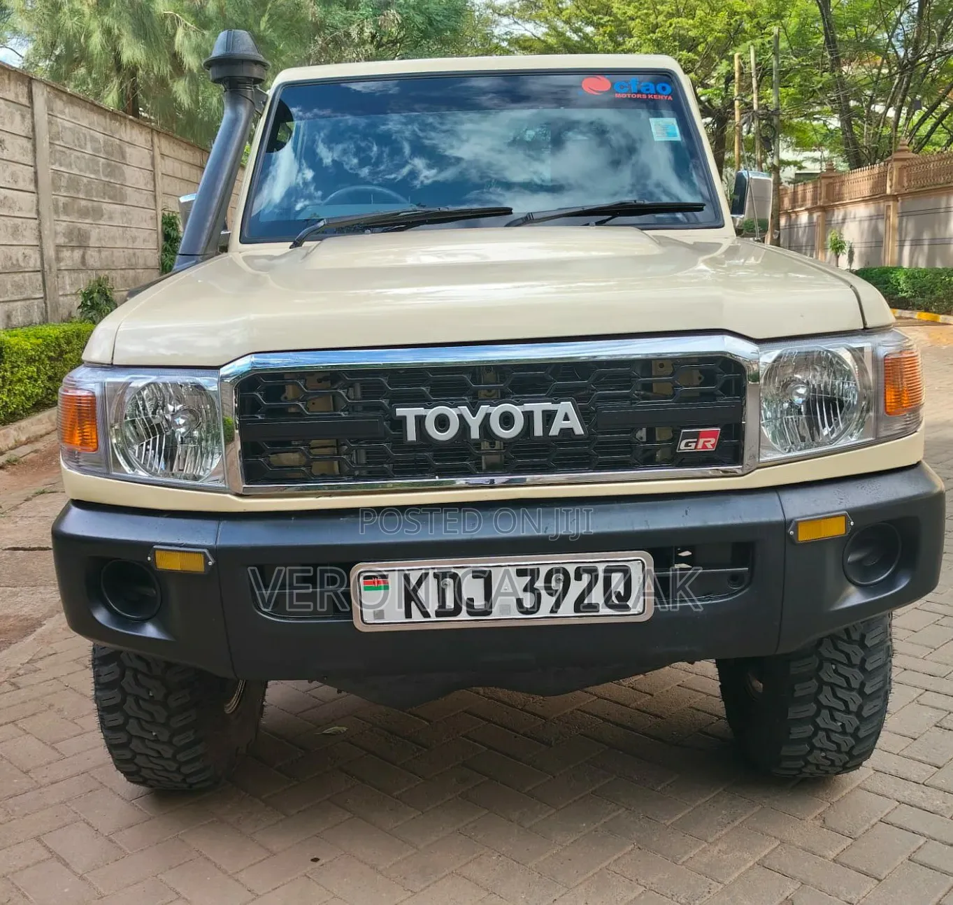 Toyota Land Cruiser 2008 Gold
