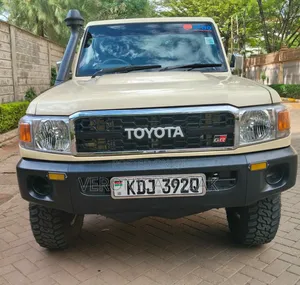 Toyota Land Cruiser 2008 Gold