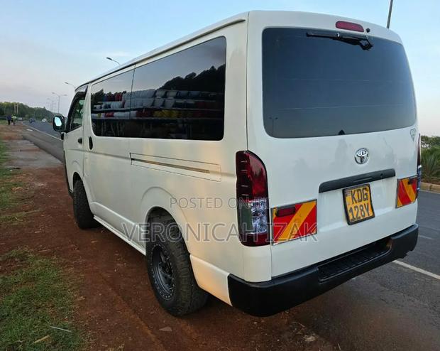 Toyota HiAce 2014 White - thumbnail 6