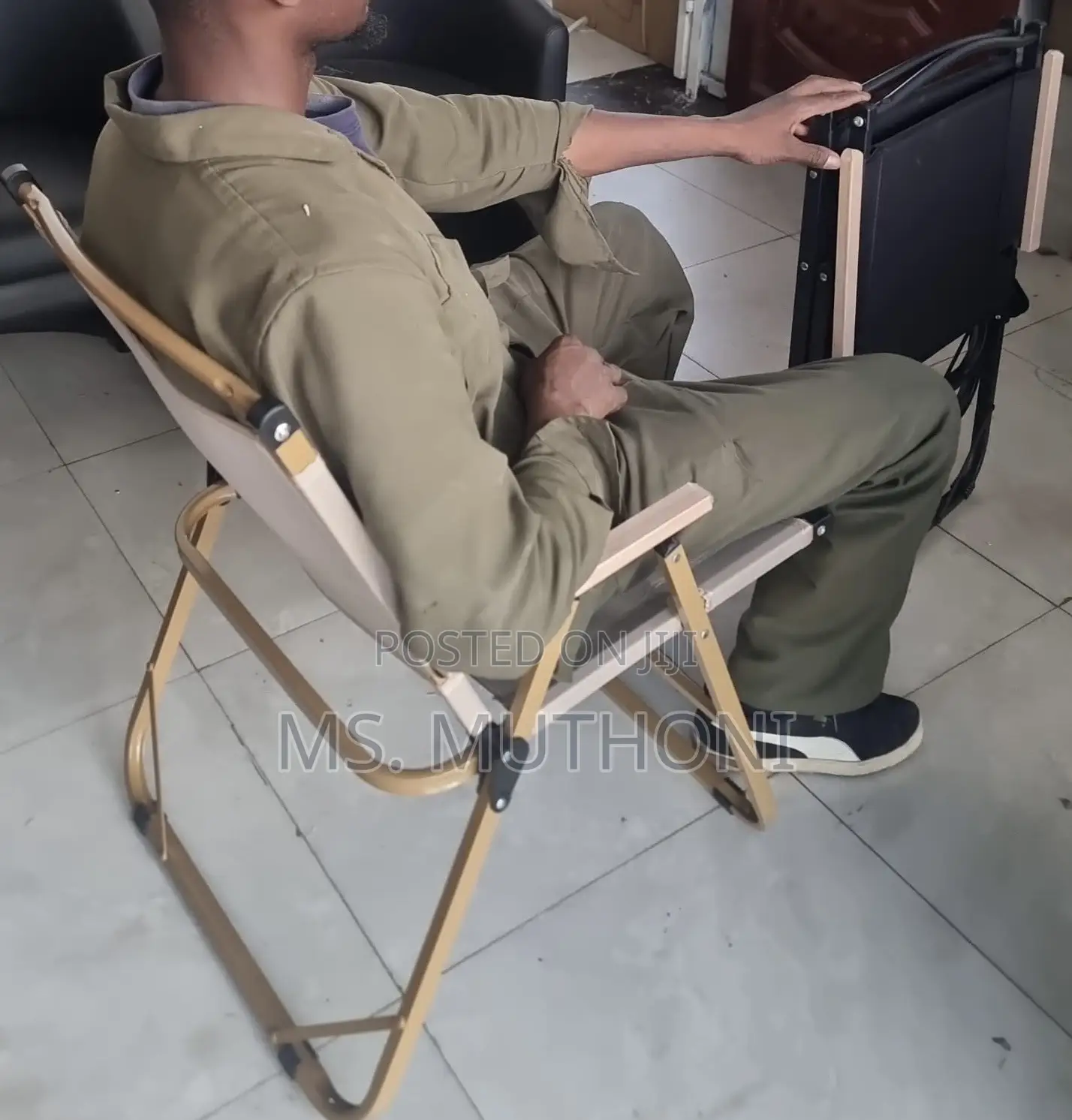 Foldable Safari Chairs, Ft a Lightweight Aluminum Frame and Canvasseat