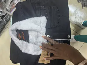 Fashion Woolen Jacket (White Inside)