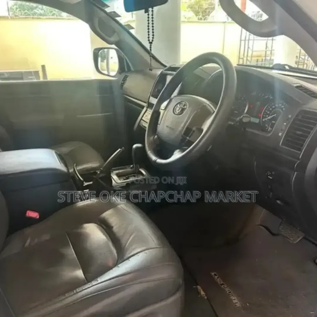 Toyota Land Cruiser 4.5 V8 VXR 2012 White