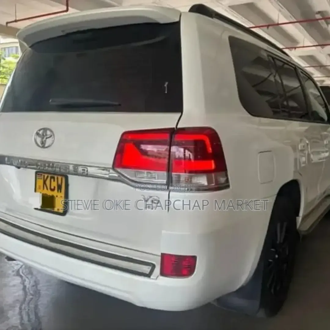Toyota Land Cruiser 4.5 V8 VXR 2012 White