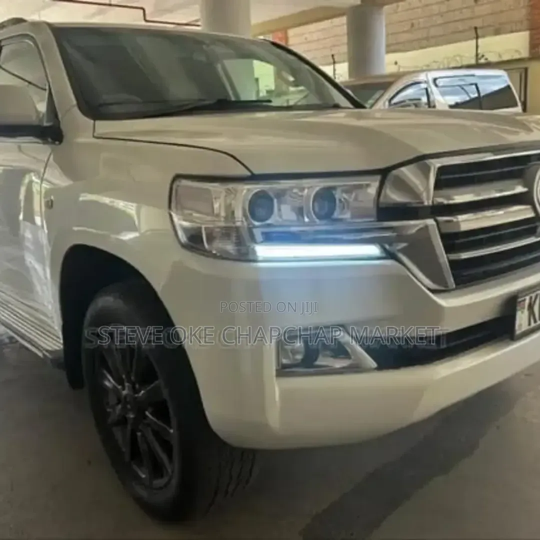 Toyota Land Cruiser 4.5 V8 VXR 2012 White