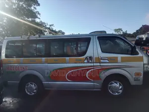 Toyota HiAce 2012 Silver