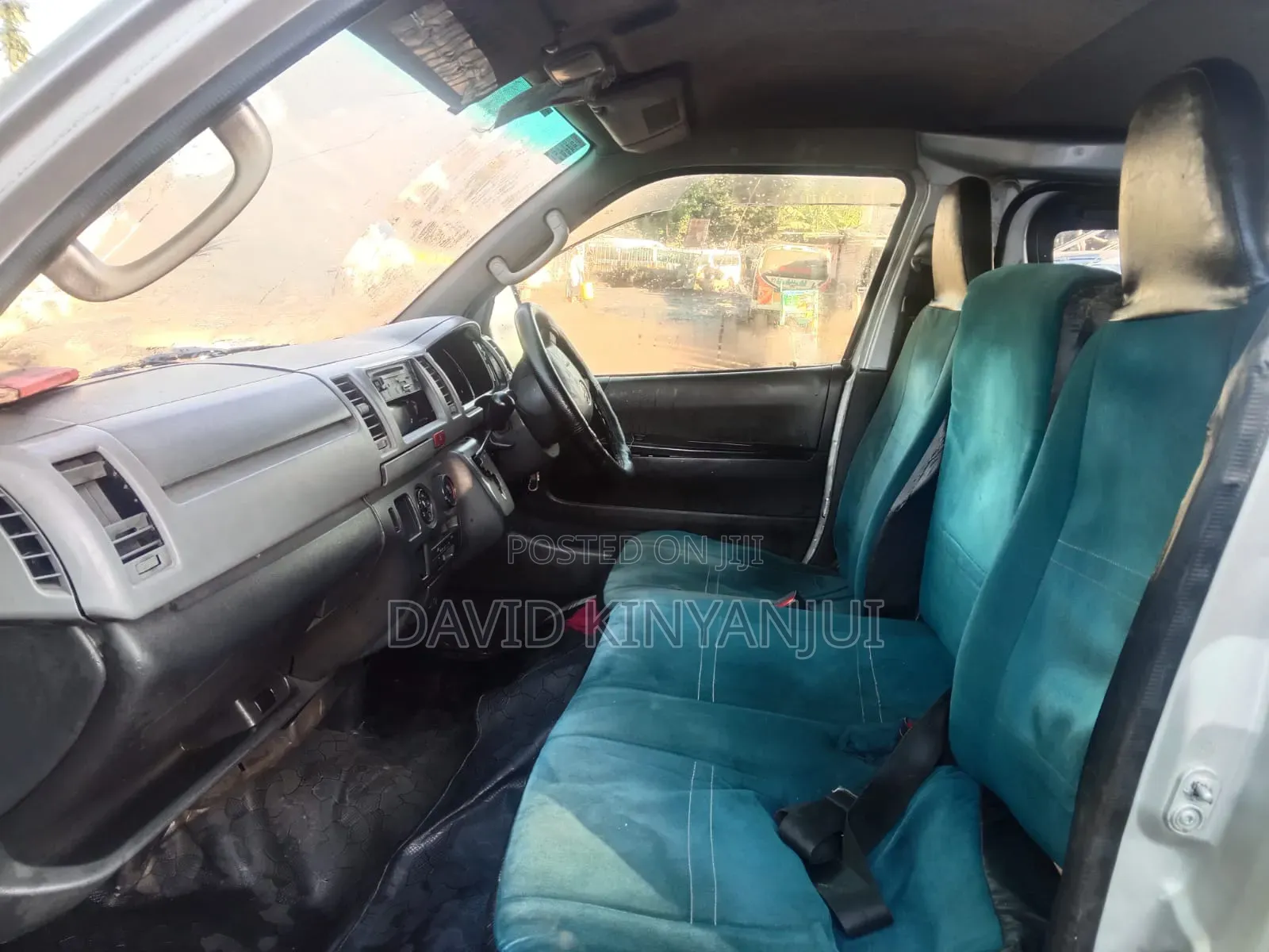 Toyota HiAce 2012 Silver