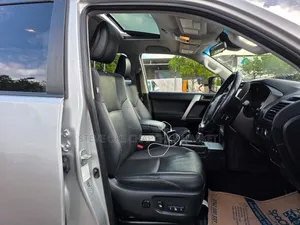 Toyota Land Cruiser Prado 2.8 2021 Silver