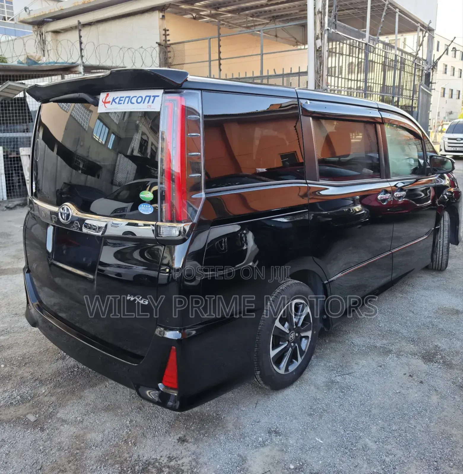 Toyota Noah 2.0 FWD (8 Seater) 2019 Black