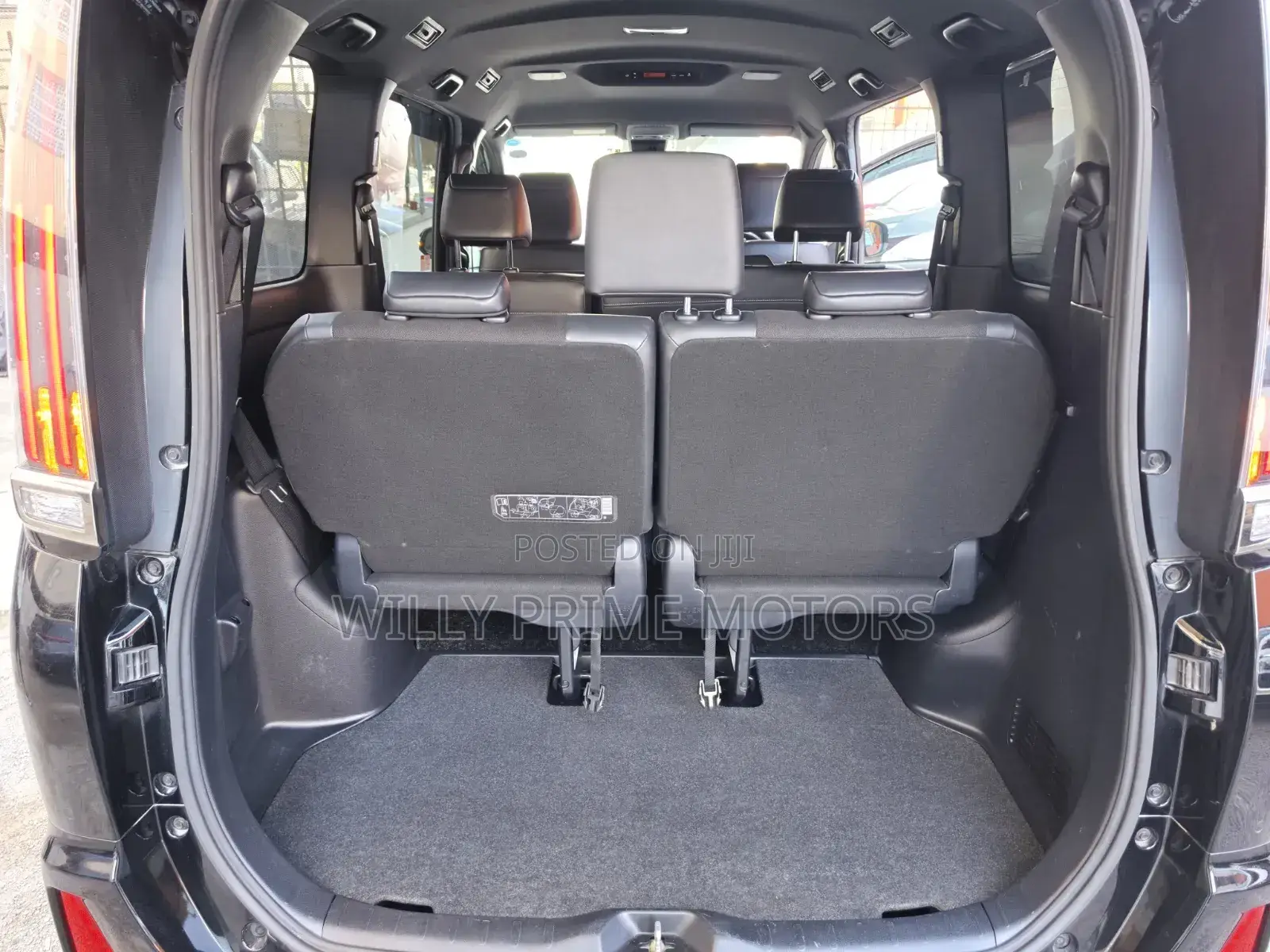 Toyota Noah 2.0 FWD (8 Seater) 2019 Black