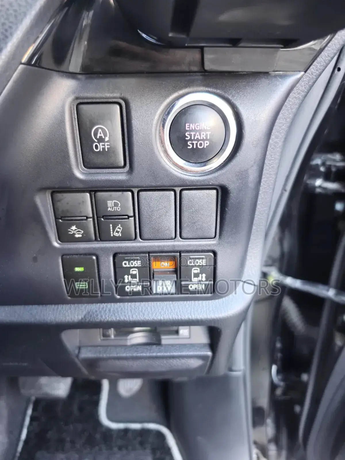 Toyota Noah 2.0 FWD (8 Seater) 2019 Black