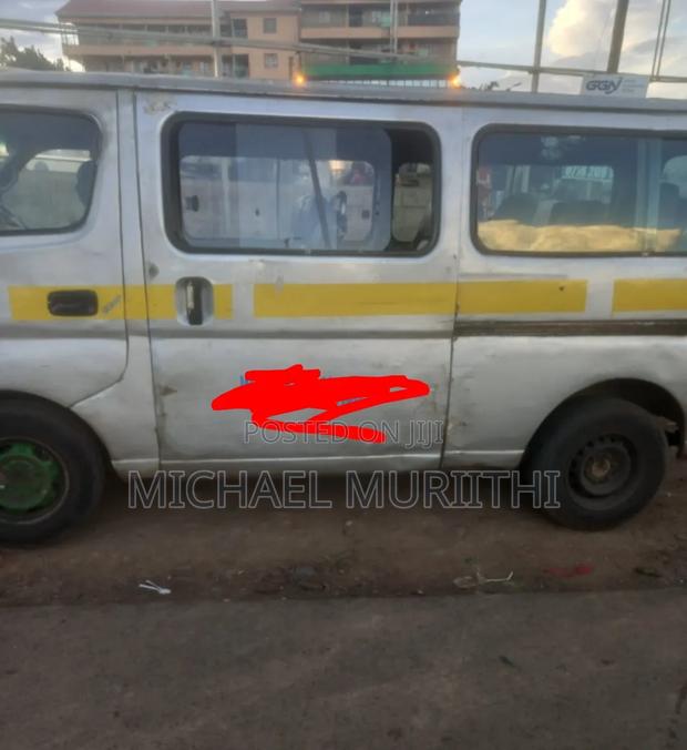 Nissan Caravan (Urvan) 2006 Silver