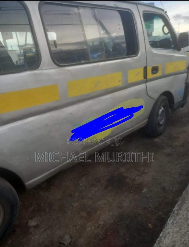 Nissan Caravan (Urvan) 2006 Silver - thumbnail 3