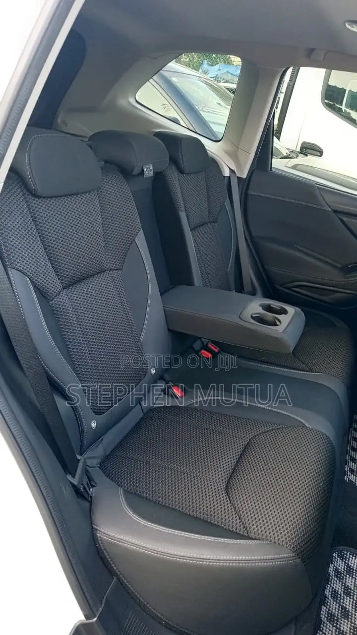 Subaru Forester Premium AWD 2019 White