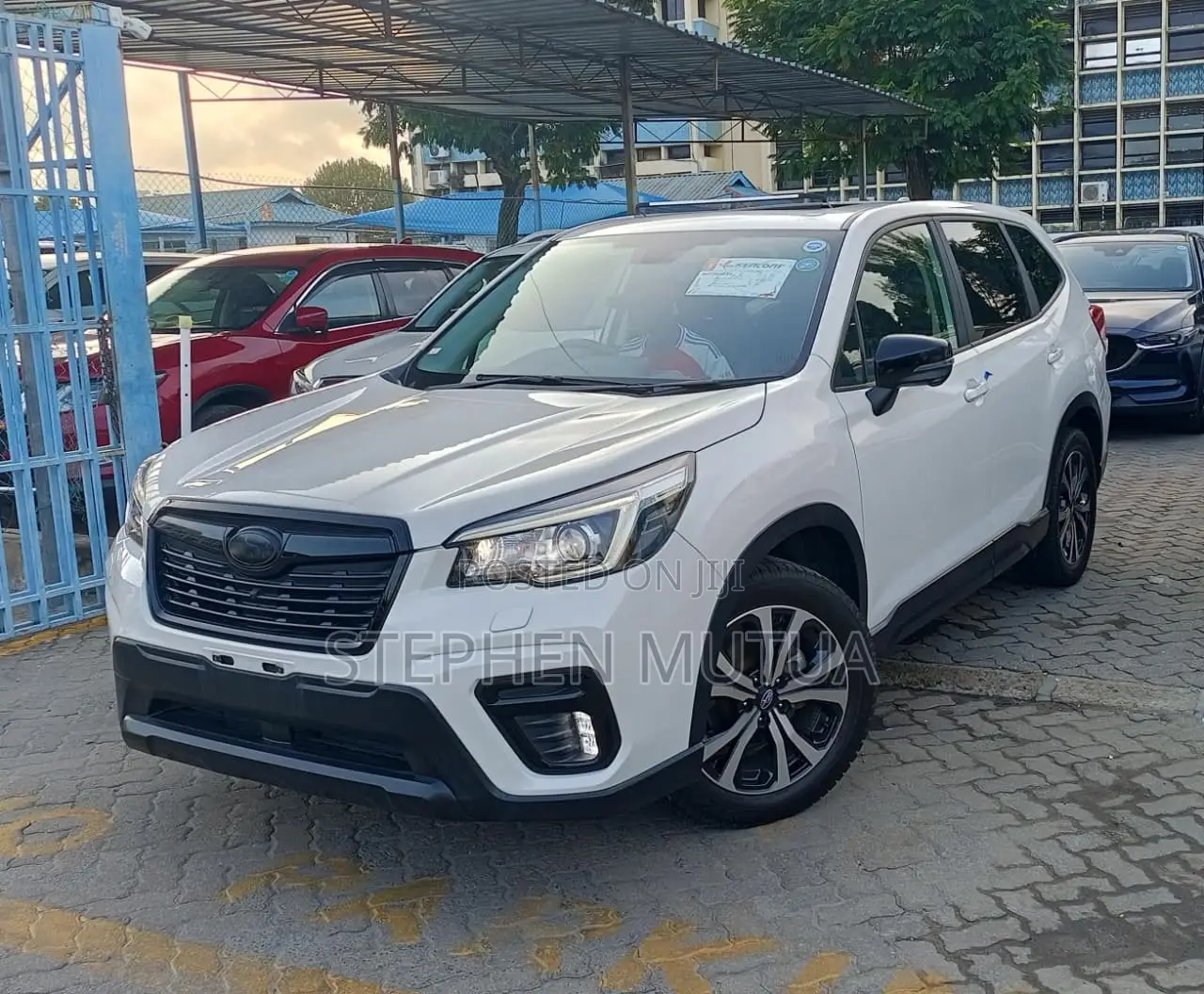 Subaru Forester Premium AWD 2019 White