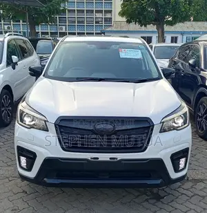 Subaru Forester Premium AWD 2019 White