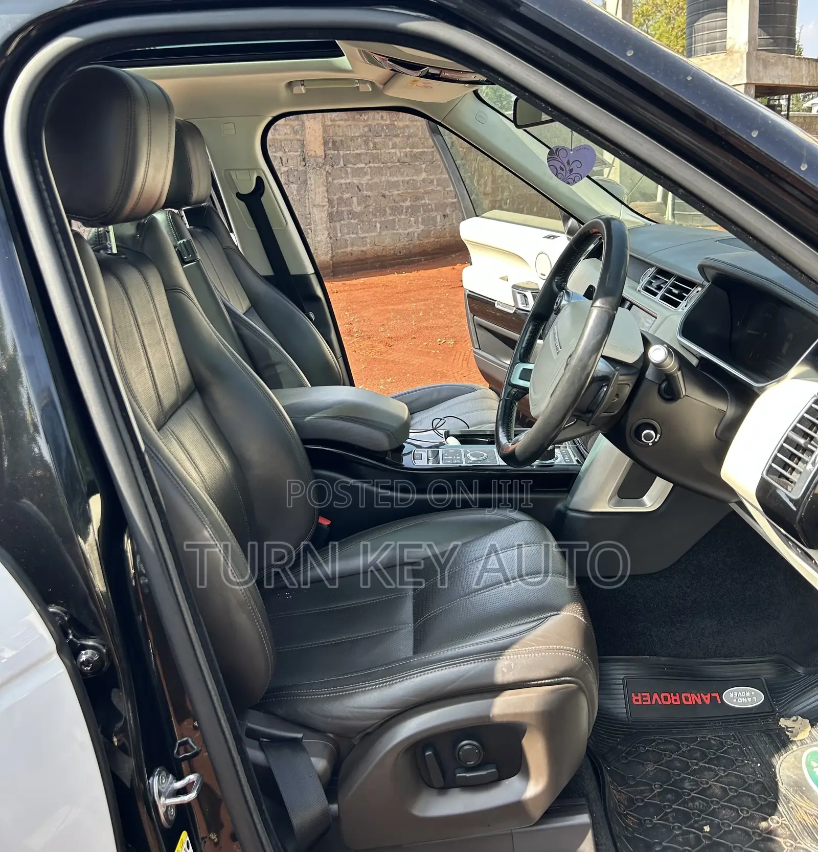 Land Rover Range Rover Vogue 2016 Black