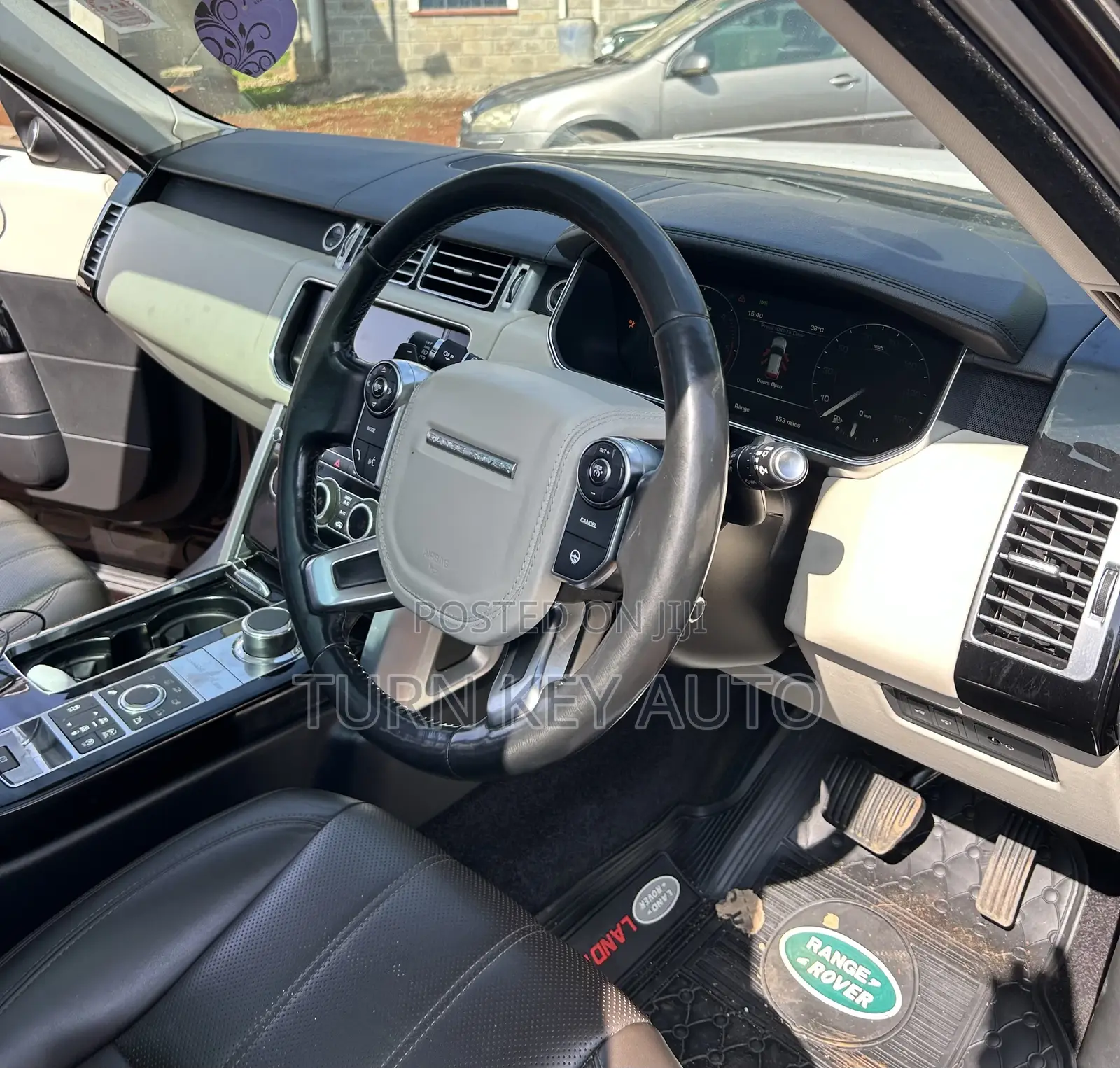 Land Rover Range Rover Vogue 2016 Black