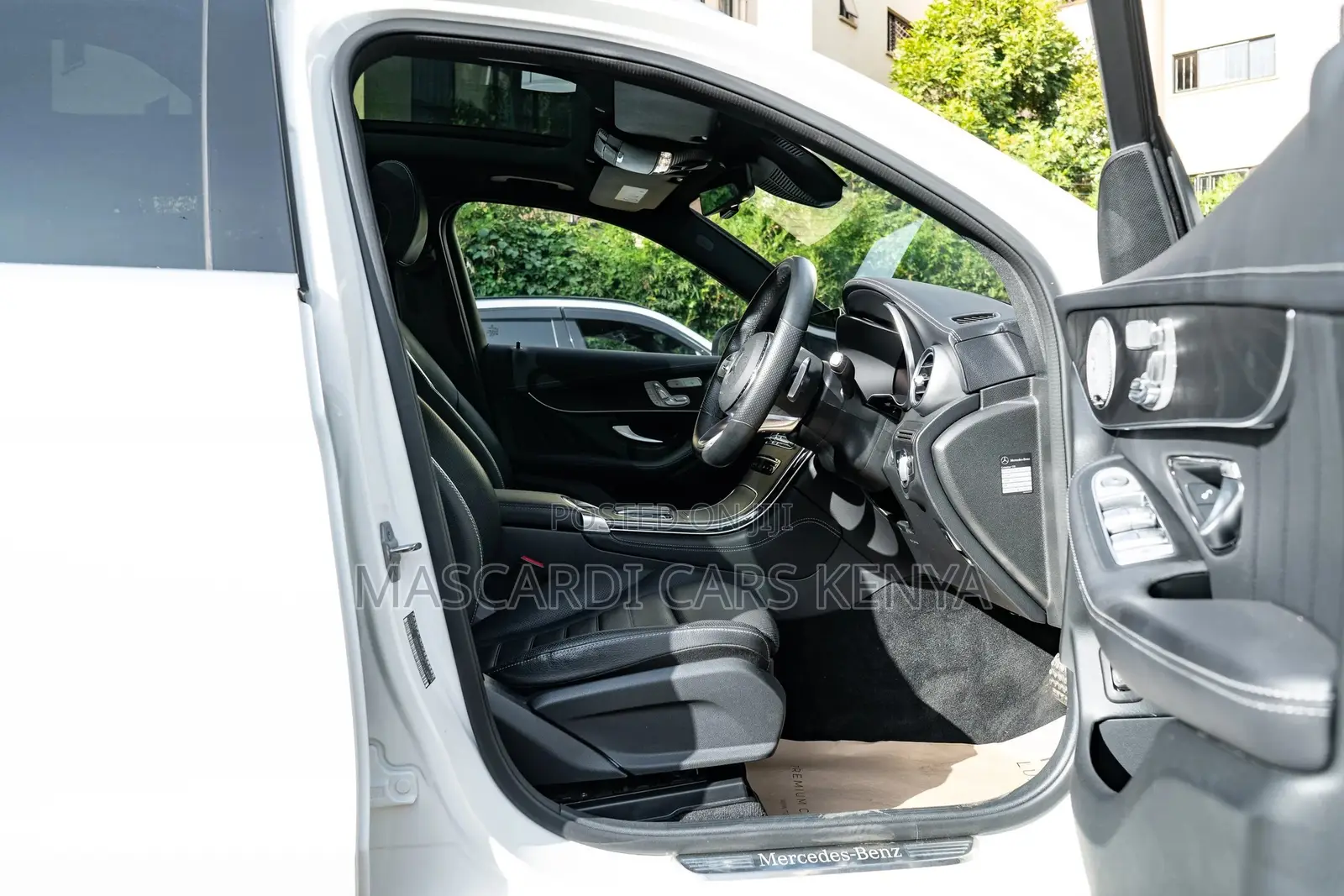 Mercedes-Benz GLC-Class 2019 White