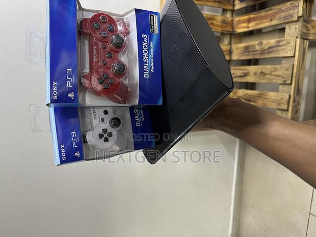 Ps3 Super Slim Chipped With 10 Games + 2 Controllers - thumbnail 2