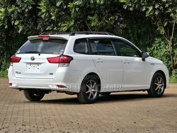 Toyota Corolla Fielder 2019 Pearl