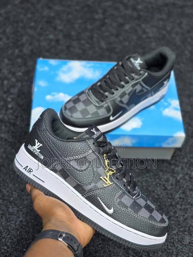Nike Airforce One X Louis Vuitton Sneakers - thumbnail 3