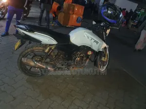 TVS Apache 180 RTR 2018 White