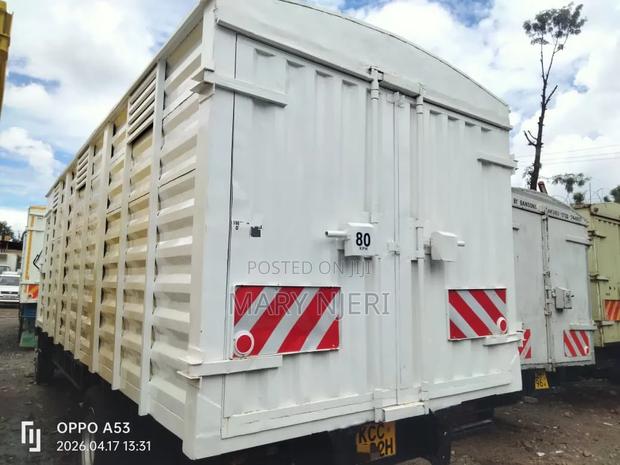 Mitsubishi Fh 215 Truck,2014 Model - thumbnail 5