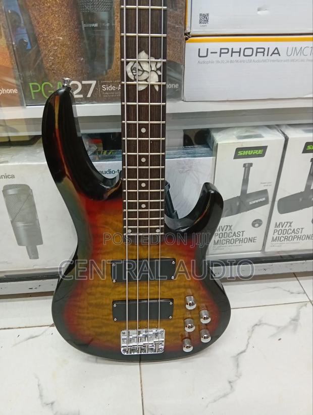 Gibson 4strings Bass Guitar - thumbnail 2