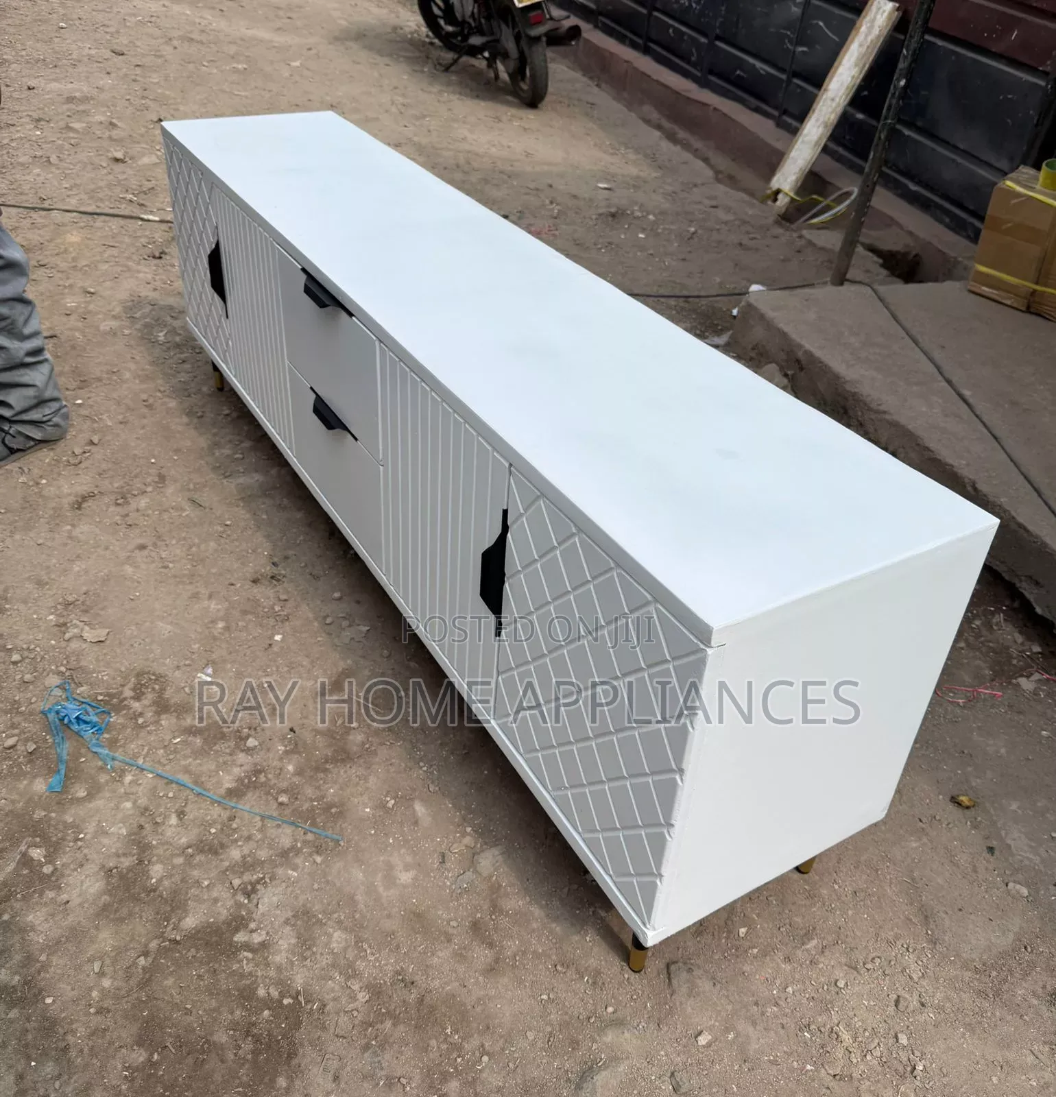 Modern Box Executive Tv Stand 6fts