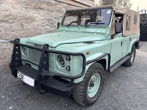 Land Rover Defender 2001 Green
