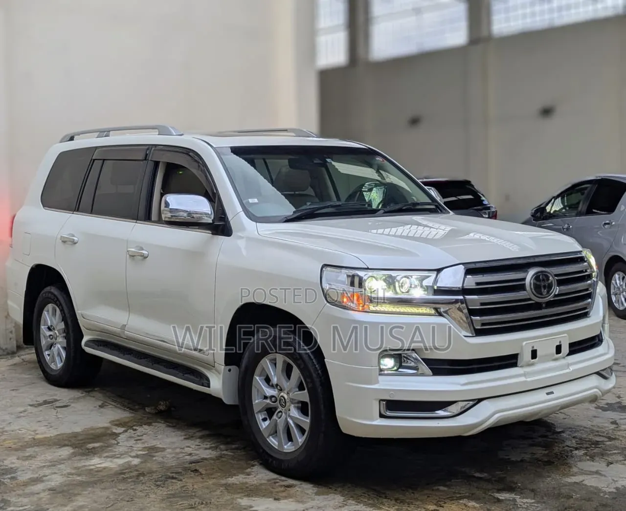 Toyota Land Cruiser 4.6 V8 ZX 2020 White