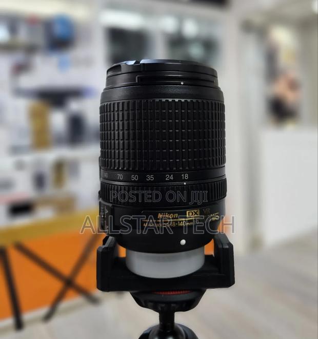 Nikon 18-140mm Zoom Lens F/3.5