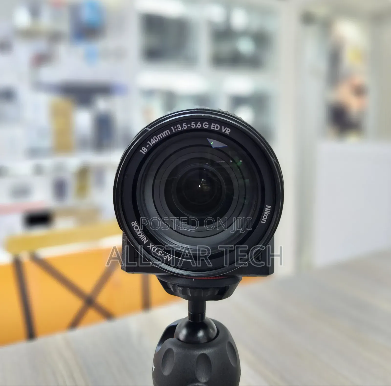 Nikon 18-140mm Zoom Lens F/3.5