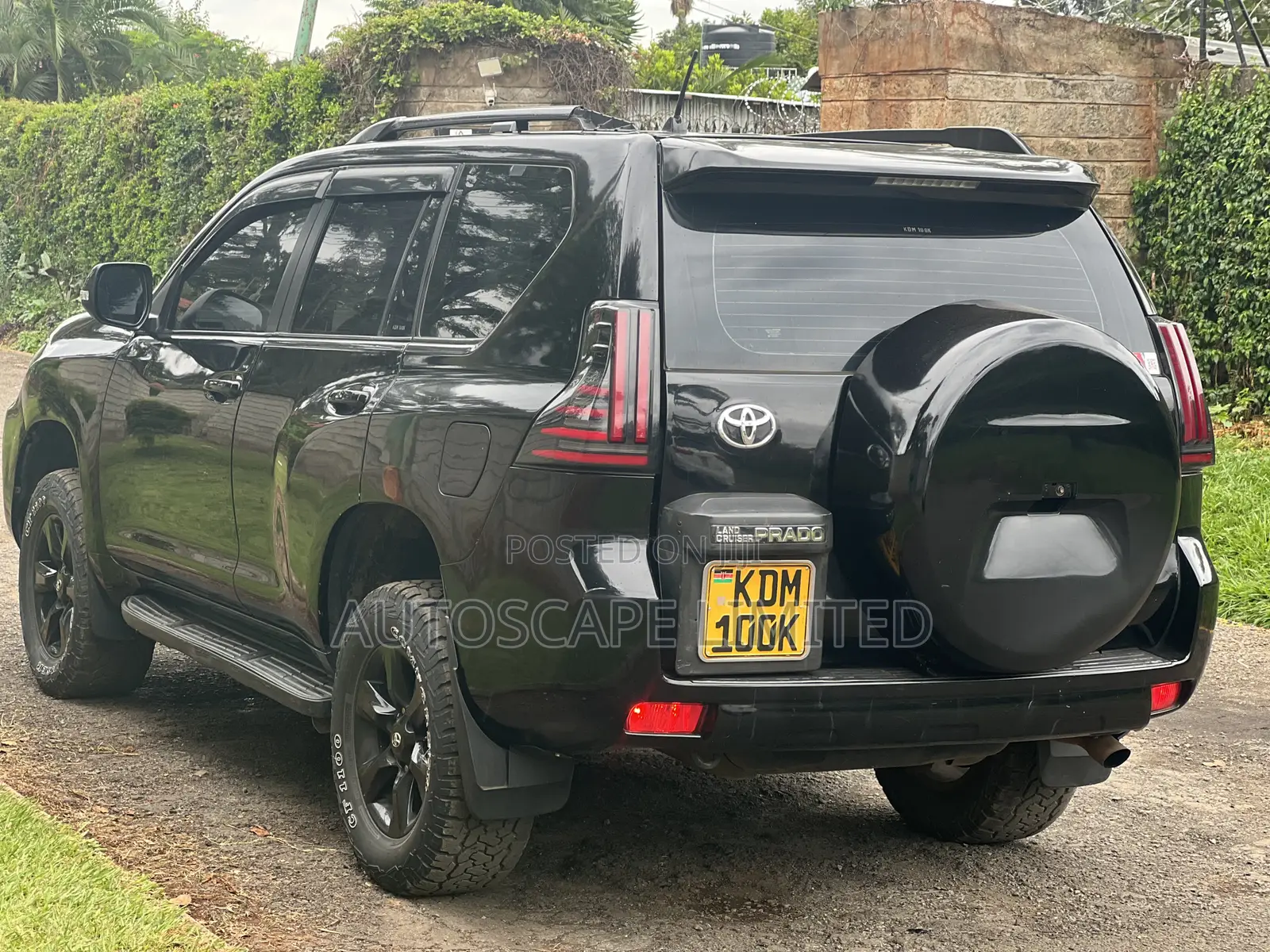 Toyota Land Cruiser Prado 2010 Black