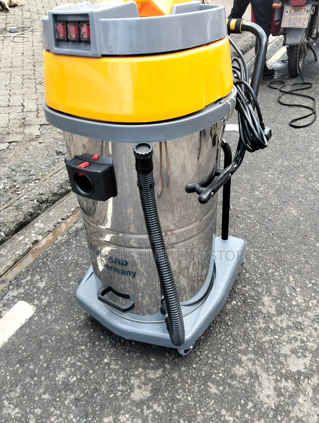 Lenhard 80l Wet Dry Vacuum Cleaner.