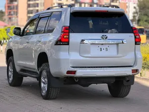 Toyota Land Cruiser Prado 2020 Off white
