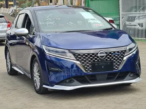 Nissan Note 1.2 Hybrid 2021 Blue