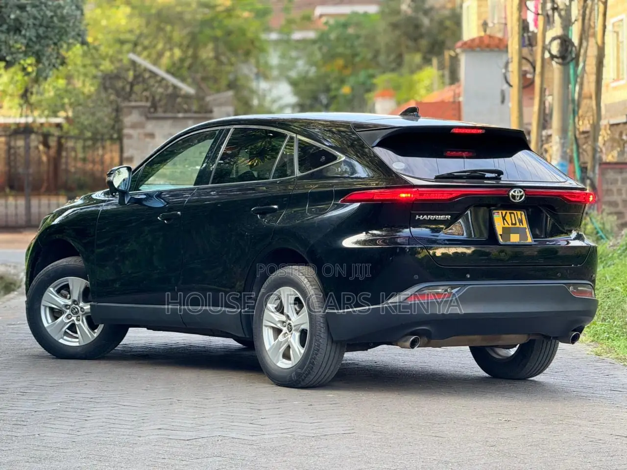 Toyota Harrier 2.0 2021 Black