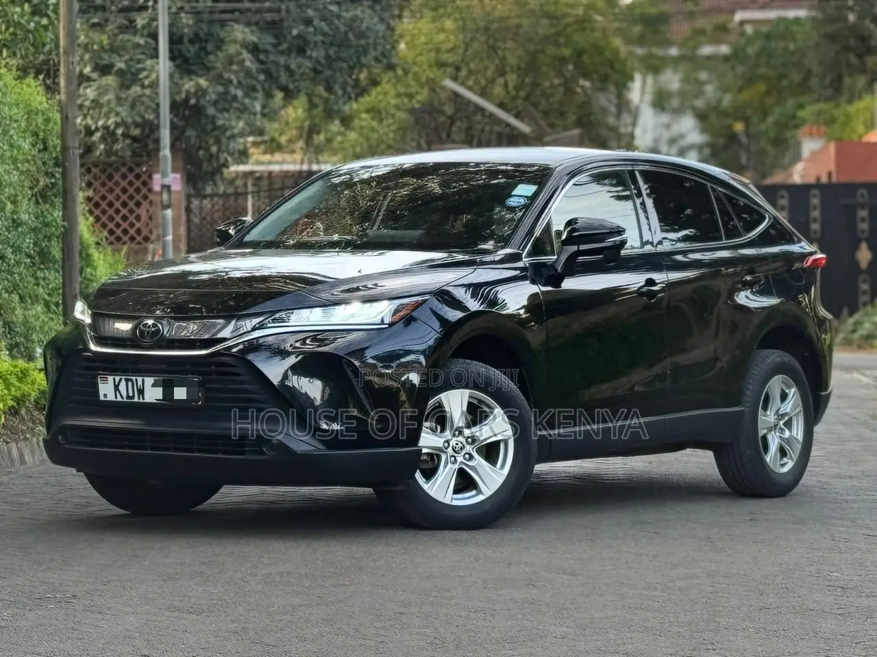 Toyota Harrier 2.0 2021 Black